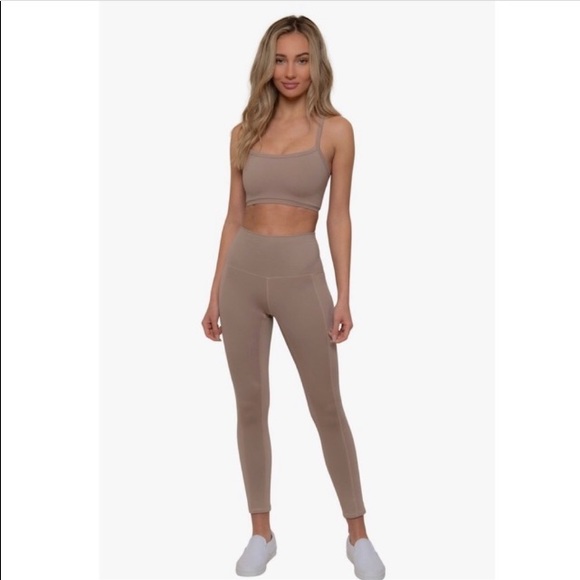 NWOT MORGAN STEWART SPORT SET - Picture 2 of 9